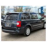 2014 CHRYSLER TOWN AND COUNTRY TOURING *No Accidents Reported* (NO RESERVE)