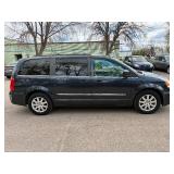 2014 CHRYSLER TOWN AND COUNTRY TOURING *No Accidents Reported* (NO RESERVE)
