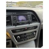 2015 HYUNDAI SONATA SE *No Accidents Reported* (NO RESERVE)