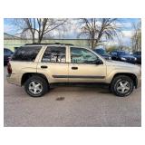 2005 CHEVROLET TRAILBLAZER LS *4x4 | No Accidents Reported* (NO RESERVE)