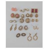 Vintage Gold Tone Pearl and Filigree Jewelry Set - Monogram M Drops