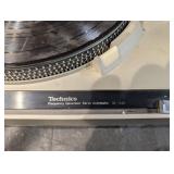 Technics SL-220 Frequency Generator Servo Automatic Turntable