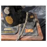 Vintage Singer Sewing Machine with Wood Cabinet and Simanco Motor 100-110V