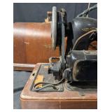 Vintage Singer Sewing Machine with Wood Cabinet and Simanco Motor 100-110V