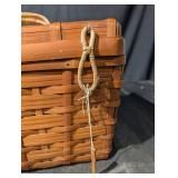 Large Woven Picnic Basket Hamper with Lid and Rope Handles