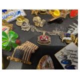 Minnesota Gophers Pins & Patches Assorted Lot - Alumni Logos & Bowl Badges