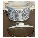 LL - Hamilton Beach Stay or Go 4 Qt Slow Cooker with Clip-Tight Sealed Lid