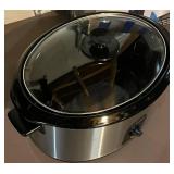 LL- West Bend Crockery Cooker Slow Cooker - Stainless Steel Exterior