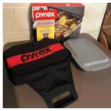 LL - Pyrex Portables 4-Piece Glass Bakeware Set with Lids