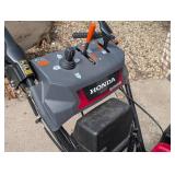 G - Honda HSS724AAWD Hydrostatic Snow Thrower - Excellent Condition
