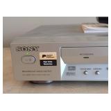 LR - Sony DVP-NS715P CD/DVD Player with Remote