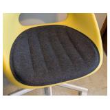O - IKEA MALSKAR Rolling Office Chair