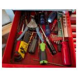 G - Craftsman Rolling Tool Chest 26.5 x 18 x 39 in - Includes Tools
