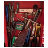 G - Craftsman Rolling Tool Chest 26.5 x 18 x 39 in - Includes Tools