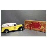 Ertl 1938 Chevrolet Panel Truck Yellow Diecast Piggy Bank Limited Edition