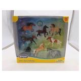 Breyer Horses Stablemates Deluxe Horse Collection 8 Horse Set 1:32 Scale Toy