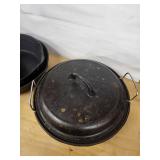 Cast Iron Skillet With Long Handle & Dutch Oven With Lid