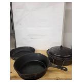 Cast Iron Skillet With Long Handle & Dutch Oven With Lid