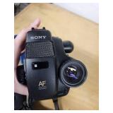 Sony CCD-TR9 Video 8 Handycam with 10x Optical Zoom