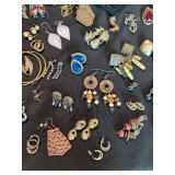 Large Mixed Vintage Costume Jewelry Earrings Lot Clip On Pierced Asst