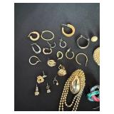 Earring singles - no pairs -Vintage Costume Jewelry Lot Mixed Earrings Brooches Pins Singles