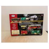 NEW SANTA FE SPECIAL BATTERY OPERATED 29 PIECE TRAIN SET