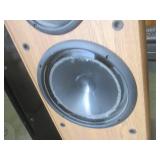 (EW2) Pair of Vintage Infinity 4-Wa...
