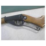 (CNTR) Vintage Red Ryder BB Gun wit...