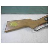 (CNTR) Vintage Red Ryder BB Gun wit...