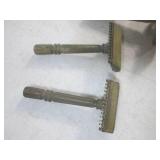 (CNTR) 5 Vintage Razors...