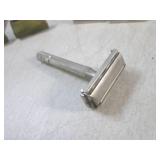 (CNTR) 5 Vintage Razors...