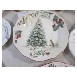 (F-0) Assorted Decorative Plates Cu...