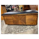 Lane Blanket Chest with Vinyl Top - Altavista, Virginia