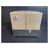 Polaroid 610 Projector in Textured Cloth Case with Original Box