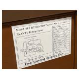 Avanti 489 RC/RA/RW Compact Refrigerator with Top Freezer - 115V