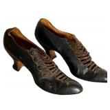 MB - Pair of Antique Women