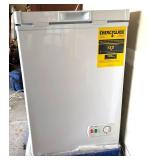 G - BD-108L Chest Freezer - 3.8 Cu Ft, 115V/60Hz, 62W, Manual Defrost