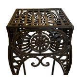 MB - Pretty Metal Plant Stand / Accent Table