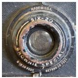 MB - Vintage Kodak Brownie Six-20 Box Camera