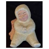 LR - Snow Baby Style Figurines with Backdrop