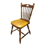 K - Vintage Round Oak Dining Table with Four Spindle-Back Chairs