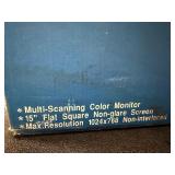 Working Vintage Retro Gaming Optiquest Color Monitor Model CM-1548T w/Original Box
