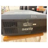 LARGE Working SANYO Model PLC-XF47 Pro xtraX Multiverse Commercial Projector