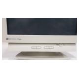 Impression 7Plus Monitor DE-770 BA w/Compaq Keyboard & PC
