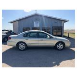 2005 Ford Taurus