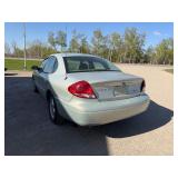 2005 Ford Taurus