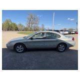 2005 Ford Taurus