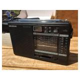 GRUNDIG Yacht Boy 206 World Receiver Radio - Nice!