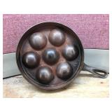 Vintage GRISWOLD No. 32 Cast Iron Hole AEBLESKIVER 962 Pan