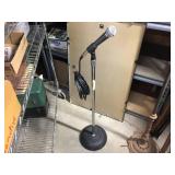 SHURE SM58 Microphone - Cable - Yorkville Stand